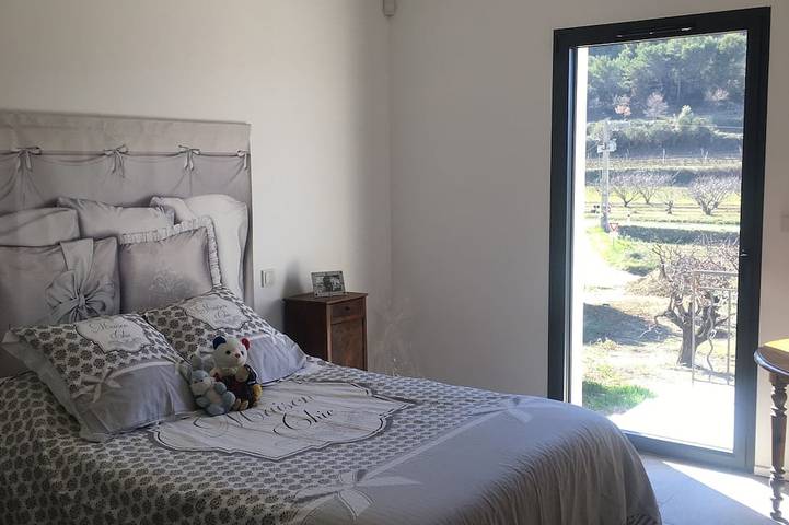 Location de vacances pour 6 personnes, avec sauna ainsi que terrasse et jardin à Venasque - 3