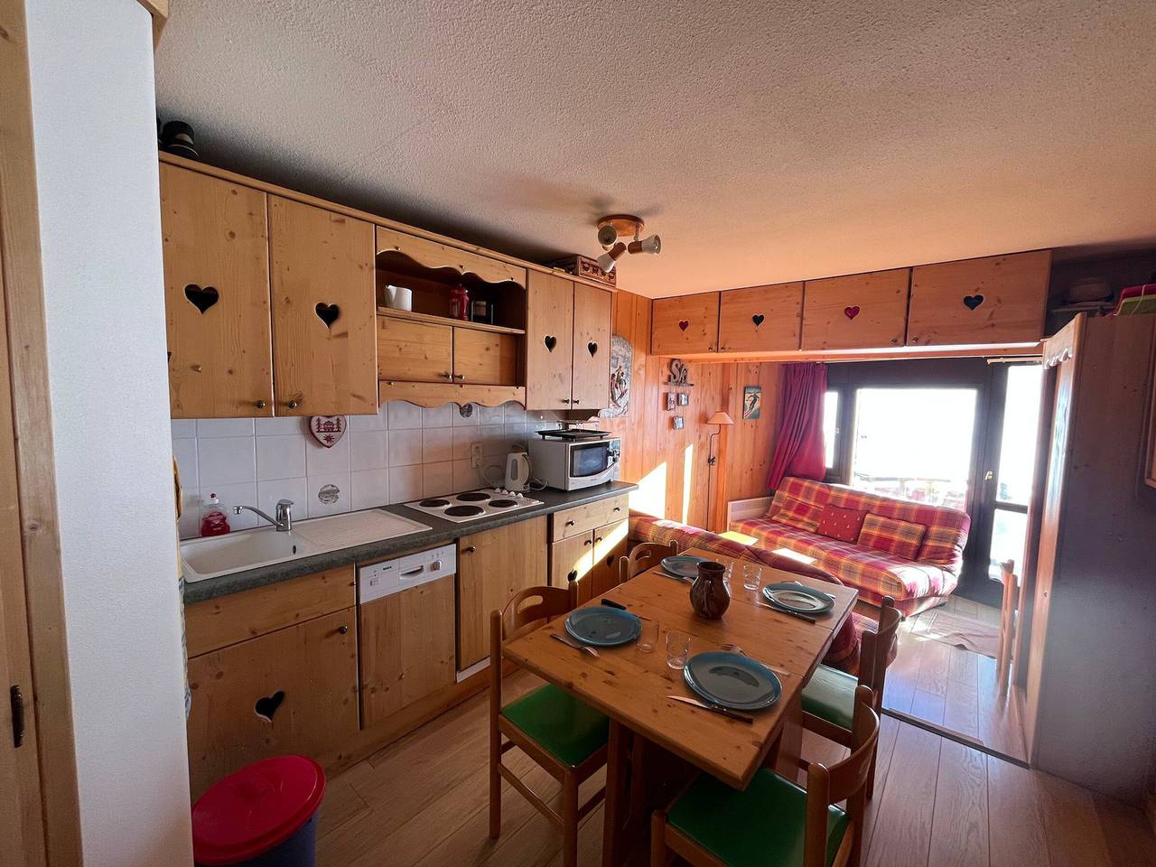 Gehele studio, Cozy apartment in Avoriaz, village center, 4 people in Morzine, Les Portes du Soleil