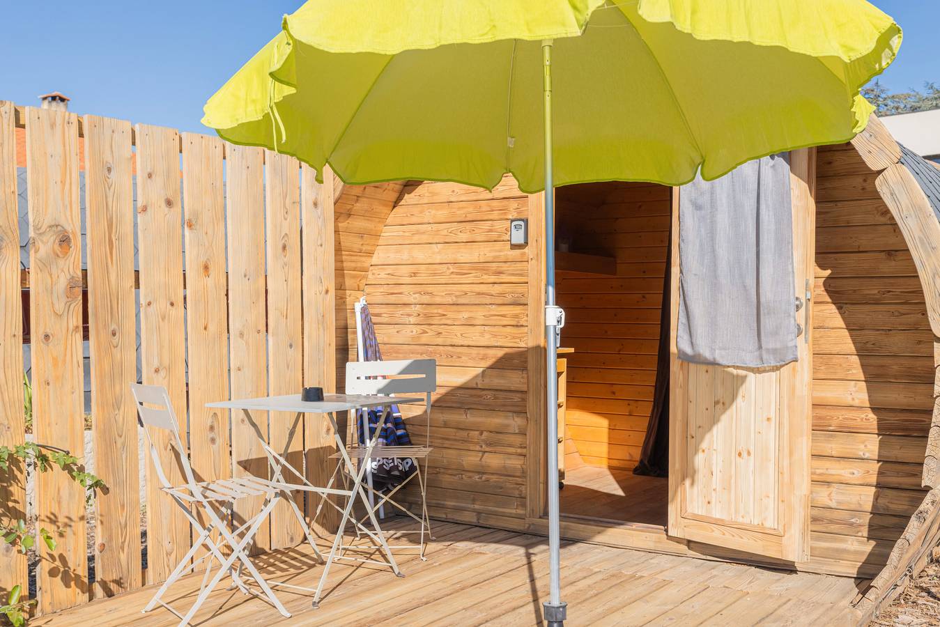 Apartment „Barrel Violet“ mit Bergblick, Wlan und Klimaanlage in La Côte Vermeille, Saint-André