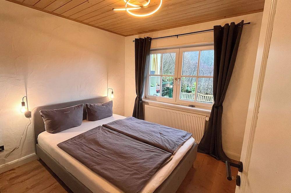 Ganze Wohnung, Naturnahe, moderne Ferienwohnung in St. Martin in Sankt Martin, Südliche Weinstraße