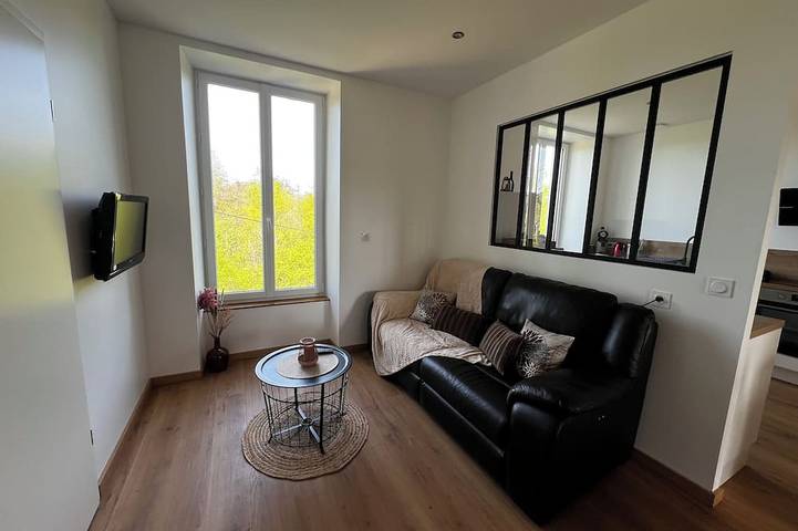 Entire apartment, Valcombe Estate in Dole, Jura