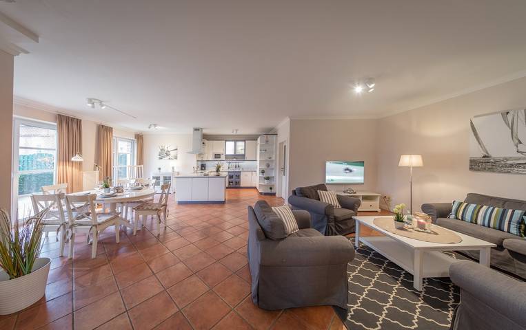 Ferienwohnung für 6 Personen, mit Sauna und Garten sowie Ausblick in Westermarkelsdorf