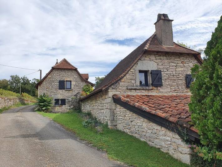 Location de vacances pour 4 personnes, avec jardin et vue ainsi que bassin pour enfant et piscine à Saint-Chels - 3