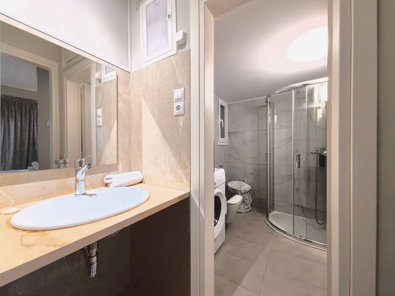 Ganze Wohnung, Ferienwohnung für 4 Personen in Zentral-Athen, Athen