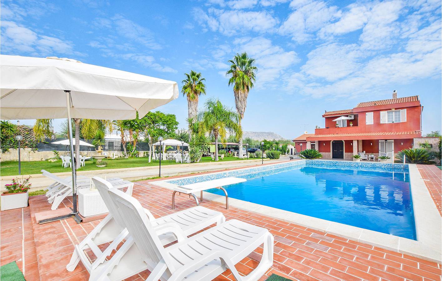 Appartamento intero, Appartamento spazioso e sereno con piscina e terrazza in Siracusa, Siracusa e dintorni