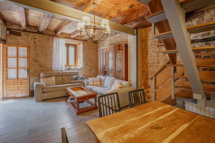 Chalet para 26 personas, con Balcón y Jardín en Provincia de Burgos - 4
