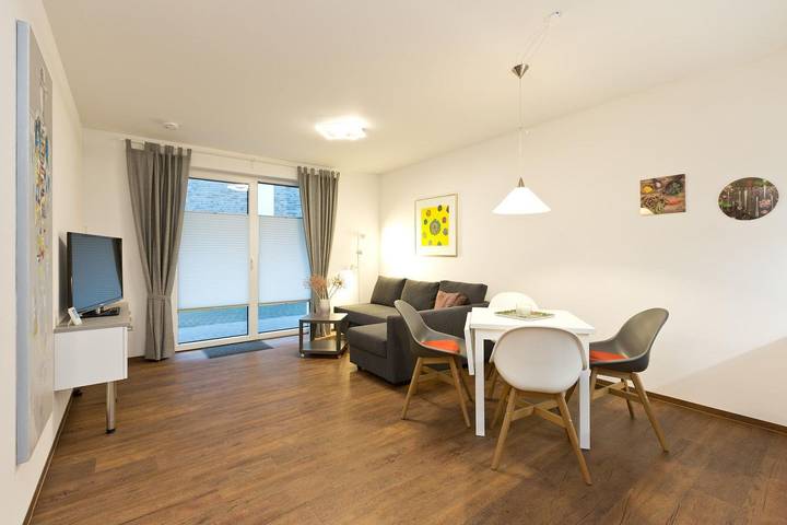 Ferienwohnung für 3 Personen, mit Terrasse in Röbel, Müritz