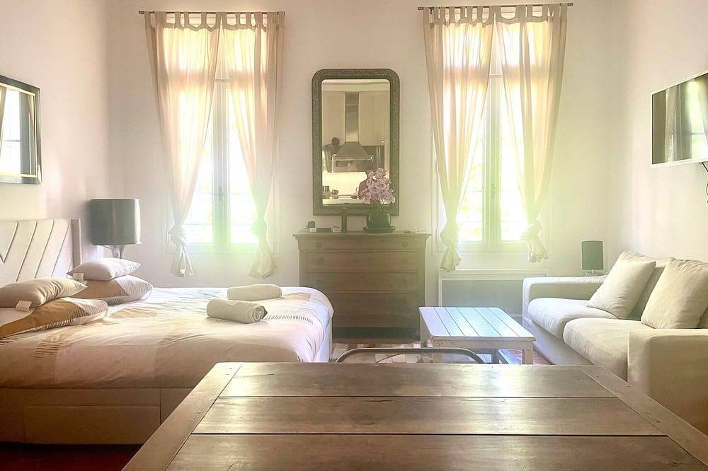 Appartement entier, Le 100% Uzès, charme en plein centre historique in Uzès, Région de Nîmes