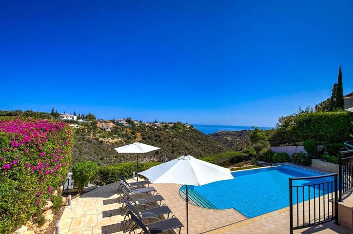 Holiday rental for 8 people, with Balcony and Terrace as well as Garden and Pool in Aphrodite Hills