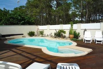 Gîte pour 8 personnes, avec jardin et terrasse dans Hourtin Plage