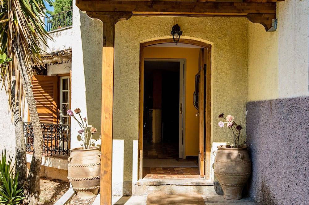 Casa vacanza a Delfi a partire da 201€ a notte