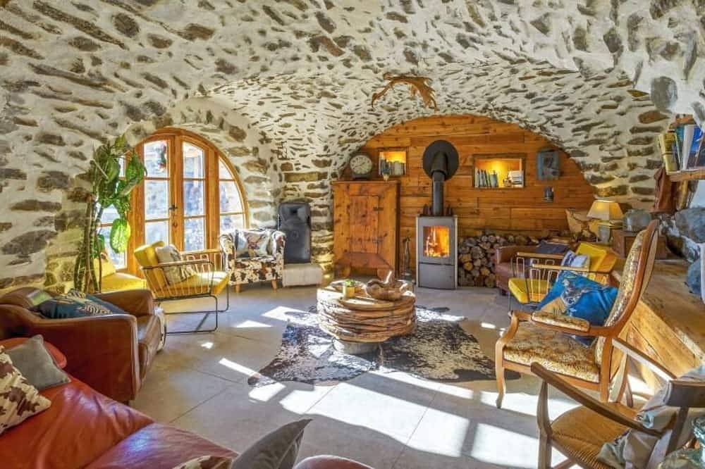 Ganze Wohnung, Le Refuge Des Toupins Quand le Confort et L'originalité Rencontrent L'élégance in Prunières, Nationalpark Écrins