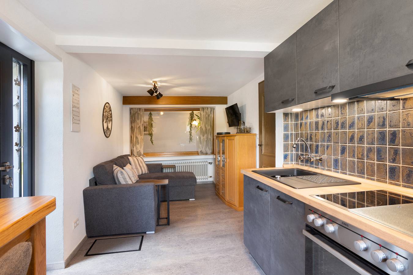 Ganze Wohnung, Ferienwohnung 'Christa' mit Bergblick, privater Terrasse und Wlan in Lennestadt, Sauerland