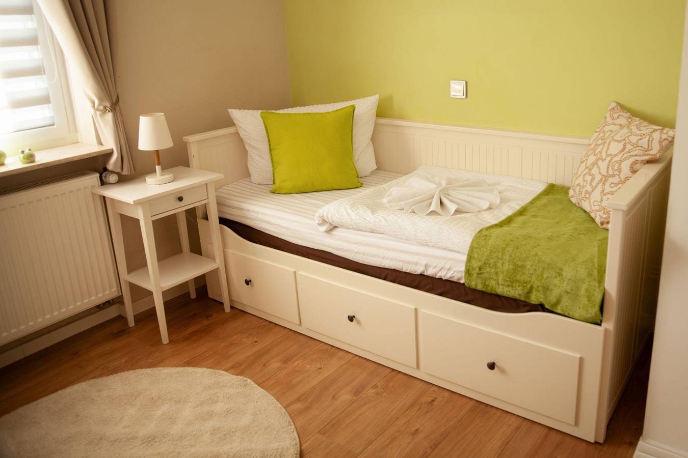 Single room, shower, toilet in Gusterath, Landkreis Trier-Saarburg