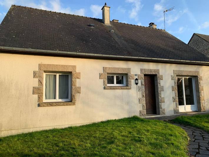 Gîte pour 4 personnes, avec balcon et jardin à Pontmain