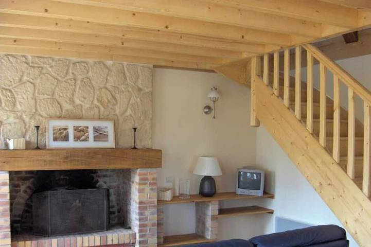 Location de vacances pour 5 personnes, avec Terrasse et Jardin à Bernières (homonymie)