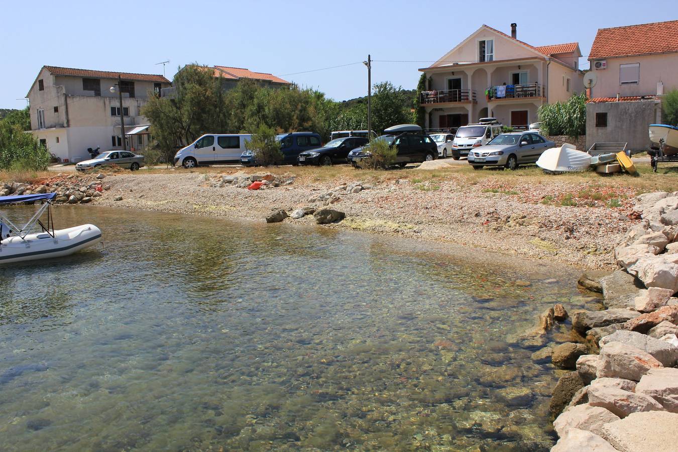Ganze Wohnung, 1-Zimmer-Ferienwohnung mit Terrasse und Meerblick Kraj, Pasman A-8247-e in Ugrinici, Kraj