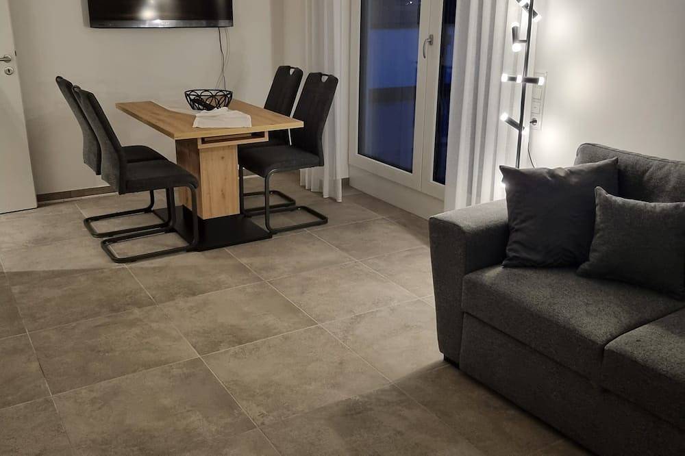 Ganze Wohnung, Moderne Ferienwohnung mit großer Terrasse in Euskirchen, Eifel