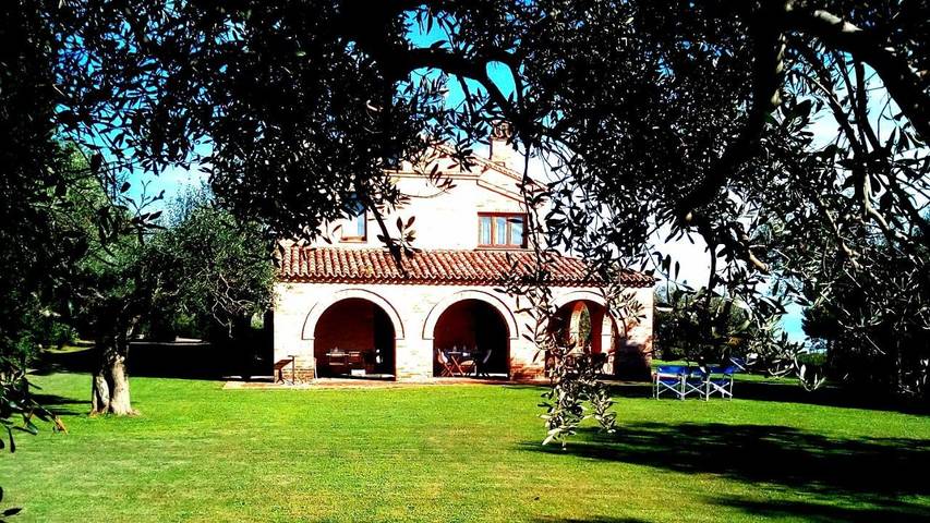 B&b per 6 persone, con Terrazza e Idromassaggio nonché Giardino e Panorama a Civitanova Marche