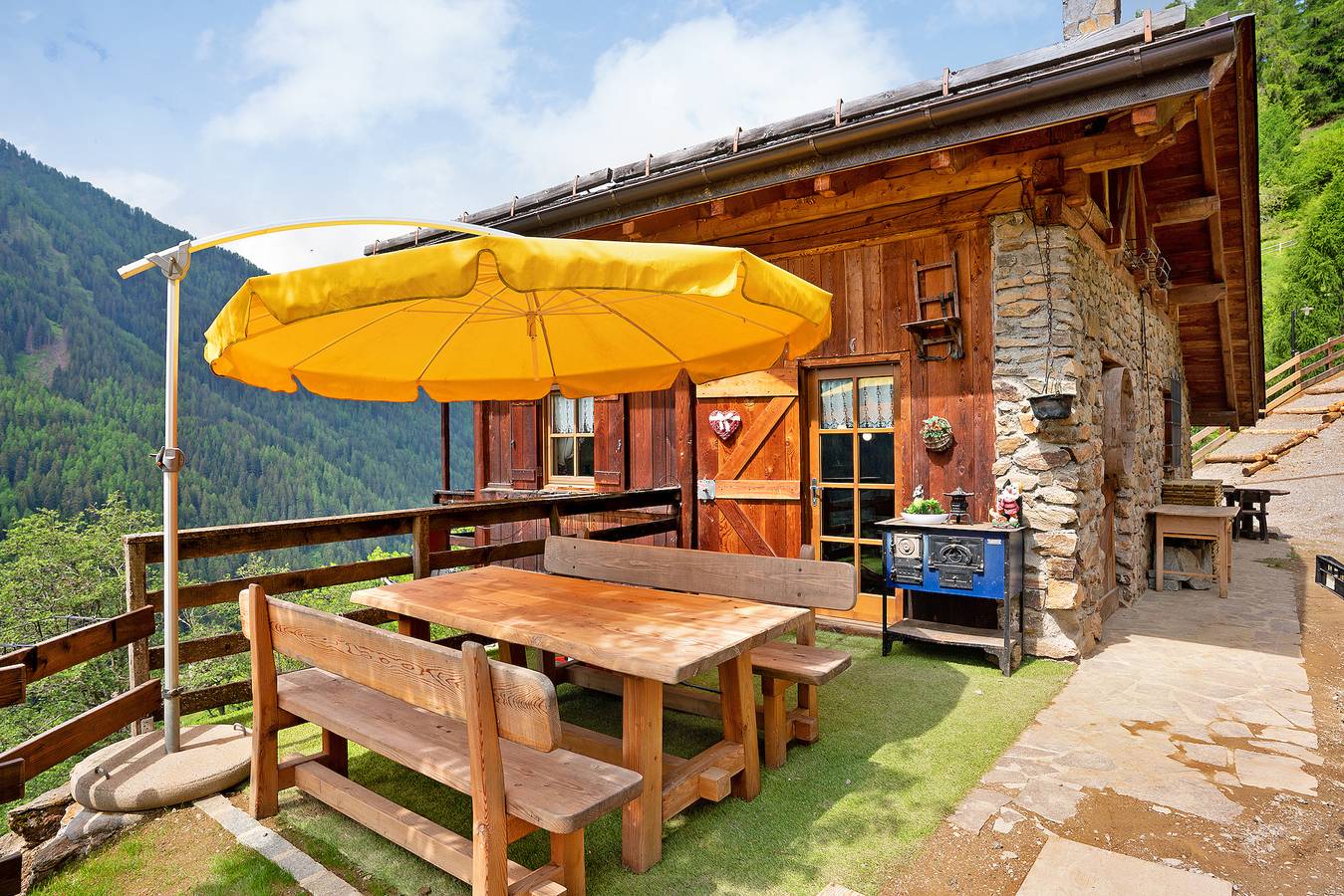 Ganze Wohnung, Apartment 'Chalet Berghof Laret Arnica' mit Bergblick, Sauna und Wlan in Rabbi, Nationalpark Stilfser Joch