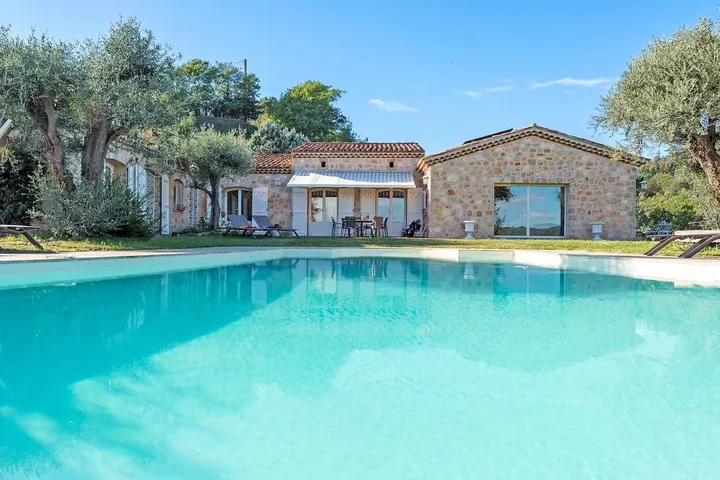 Villa pour 8 personnes, avec vue ainsi que piscine et terrasse - 1