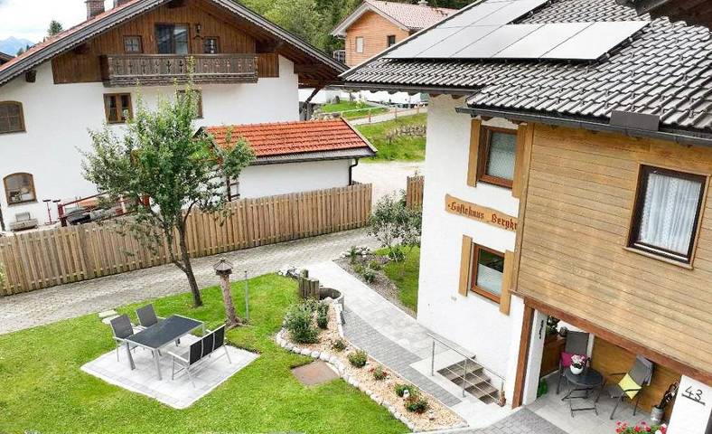 Ferienwohnung für 2 Personen, mit Balkon und Ausblick in Wallgau - 2