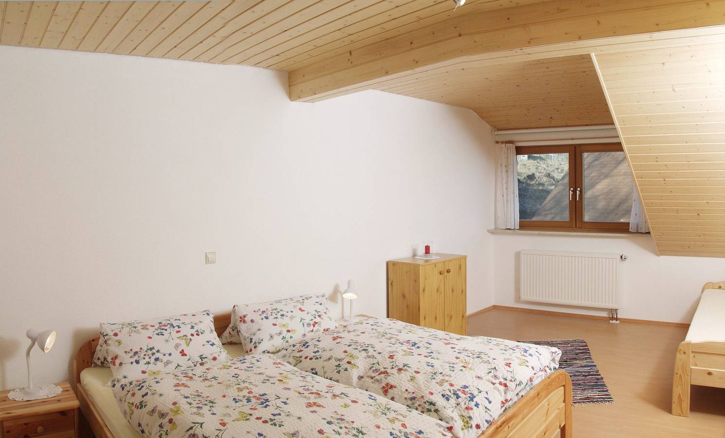Ganze Wohnung, Ferienwohnung '1' mit Bergblick, Gemeinschaftsgarten und Wlan in Owingen, Region Bodensee-Oberschwaben