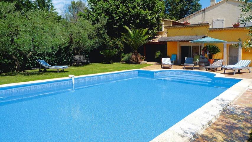 Casa de vacaciones para 4 personas, con jardín además de terraza y piscina - 1