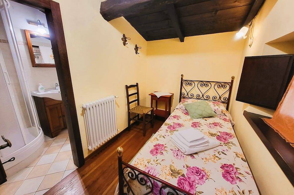 Mulino restaurato, lungo il fiume, piscina privata, Wifi, romantico! in Camporgiano, Garfagnana