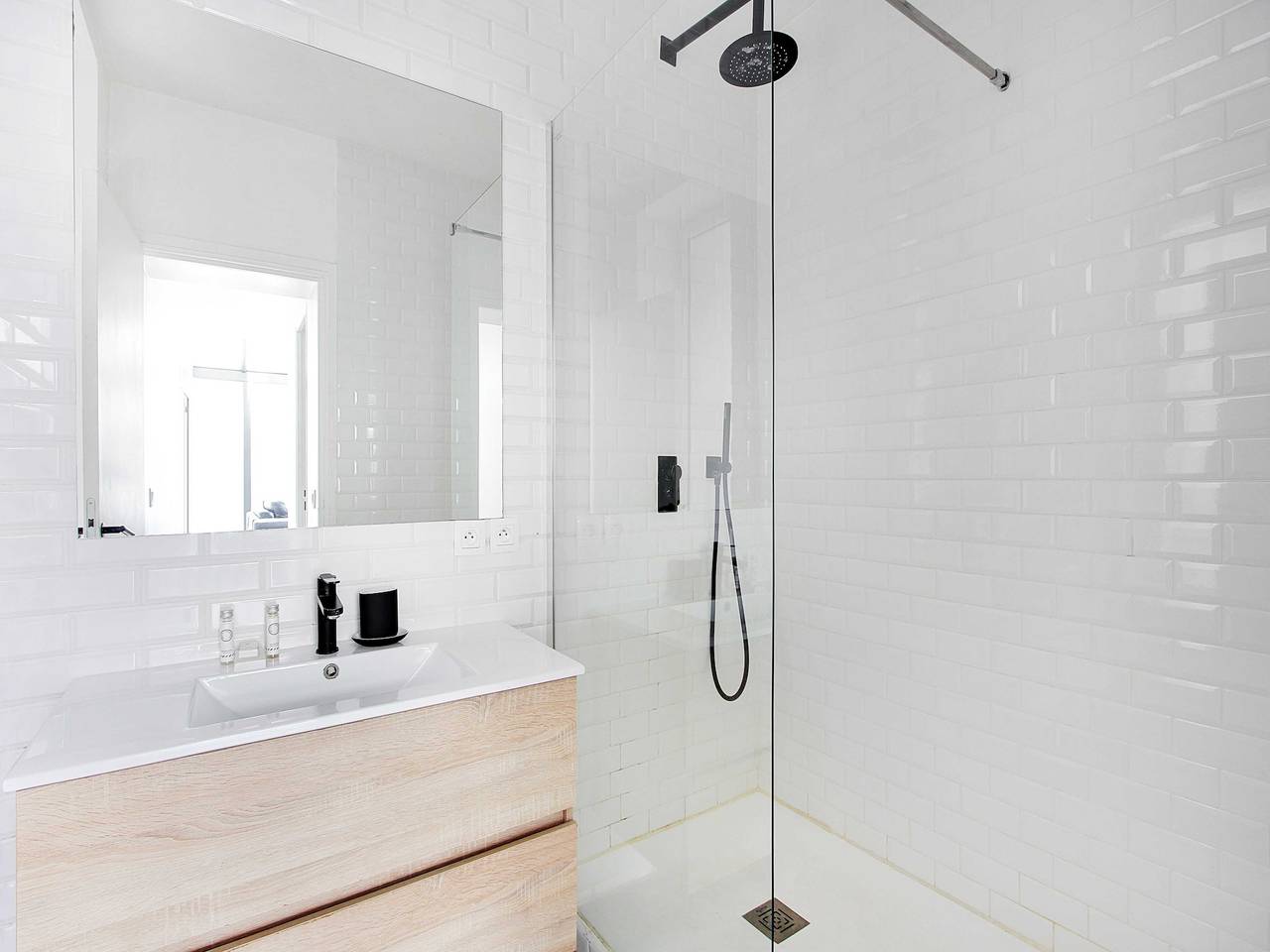 Entire apartment, Splendid apartment - 2Br/4P - Sacrã©-Cå“ur in Paris, Ile de France