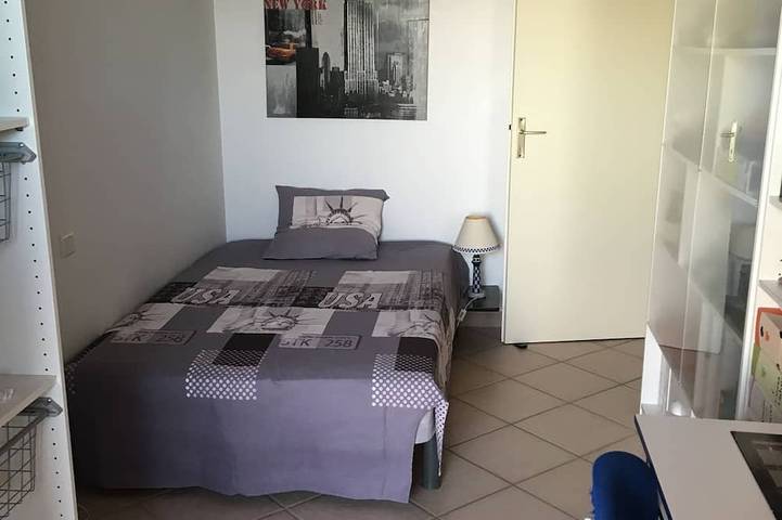 Gîte pour 5 personnes, avec terrasse dans Plage Marinella - 3