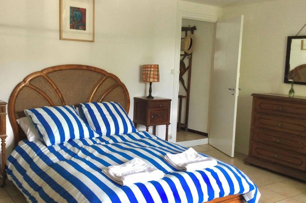 Appartement entier, Peace and Tranquility at The Bird House in Vasles, Deux-Sèvres