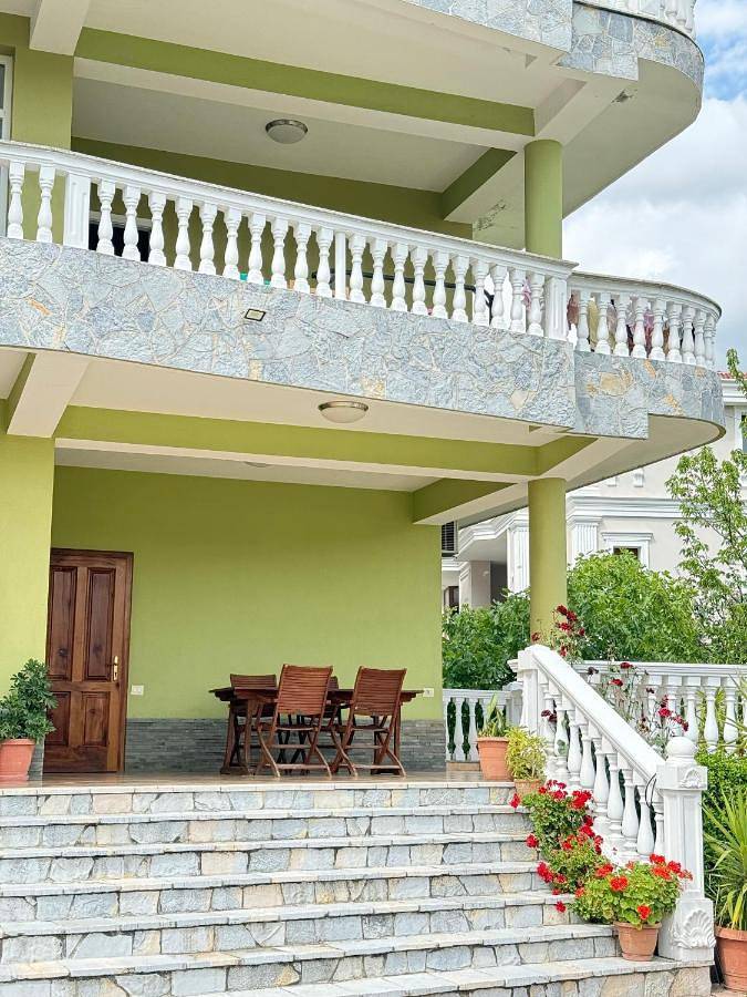 Maison d’hôte pour 5 personnes, avec vue et jardin, animaux acceptés à Tirana - 3