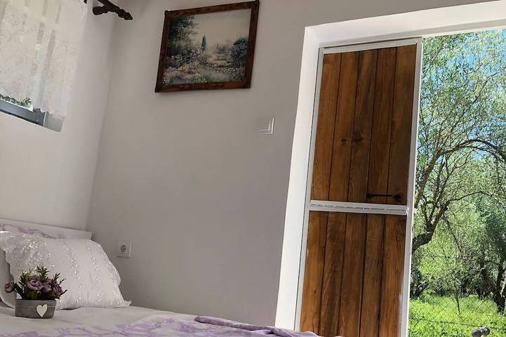 Bungalow für 4 Personen, mit Garten, mit Haustier in Montenegro - 2