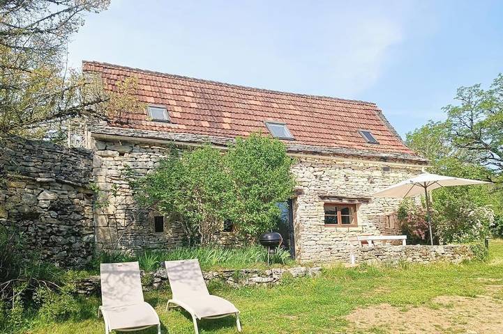Location de vacances pour 2 personnes, avec Jardin ainsi que Piscine et Sauna dans Gréalou