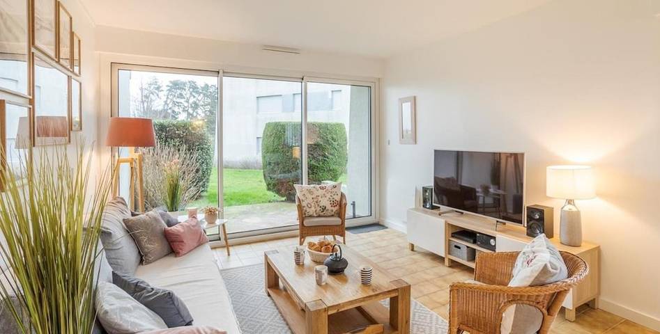 Gîte pour 4 personnes, avec jardin dans Plage de Pen-Guen - 2