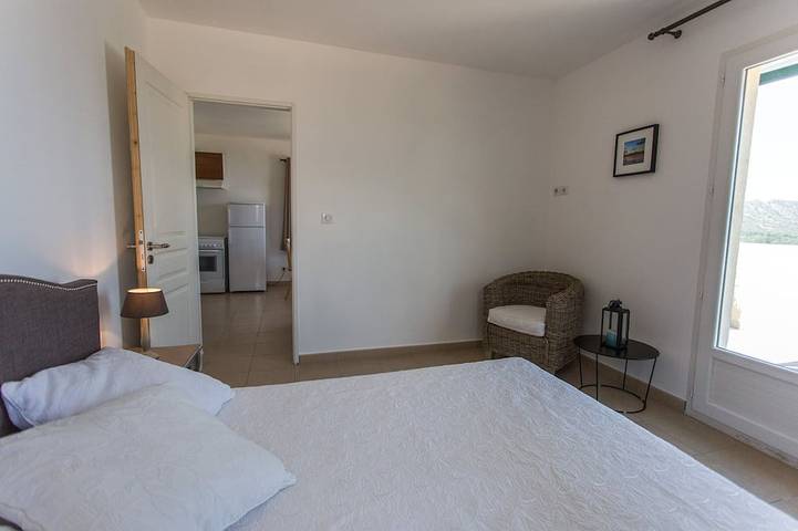 Gîte pour 4 personnes, avec terrasse dans Plage de la Roya - 4