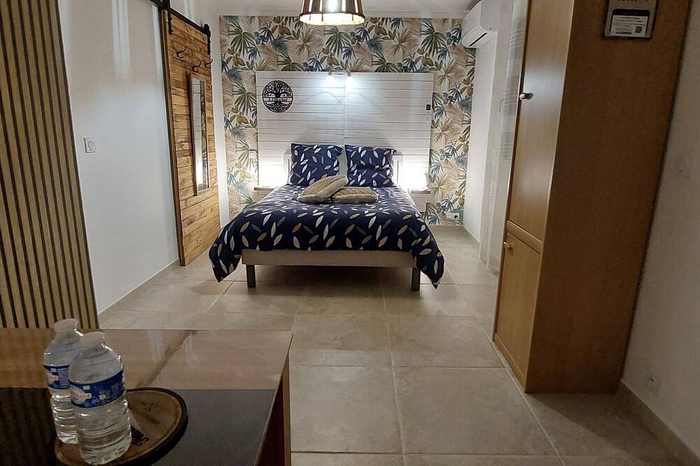 Gîte de L'Olivier air-conditioned, garden, free parking, 5 minutes from the center. in L'Isle-sur-la-Sorgue, Vaucluse