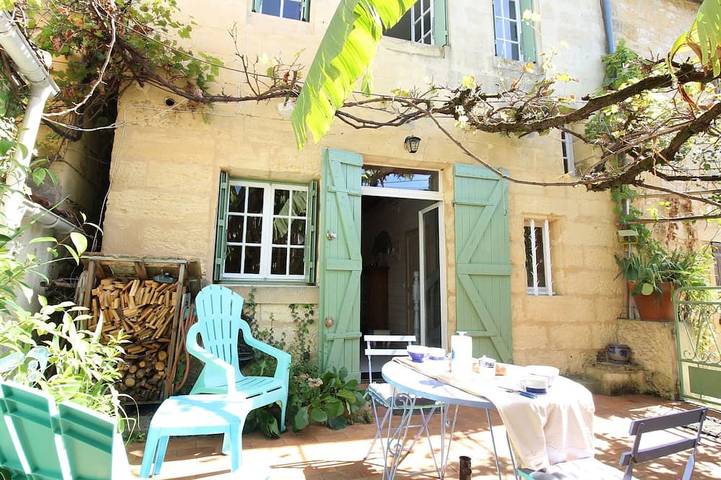 Location de vacances pour 4 personnes, avec Terrasse et Jardin à Couze-et-Saint-Front