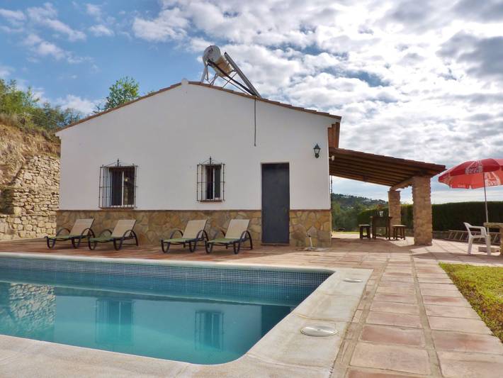 Ferienhaus für 4 Personen, mit Garten und Pool sowie Ausblick und Seeblick