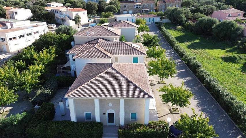Casa de vacaciones para 11 personas, con piscina para niños y jardín además de piscina y vistas, Se admiten mascotas - 1