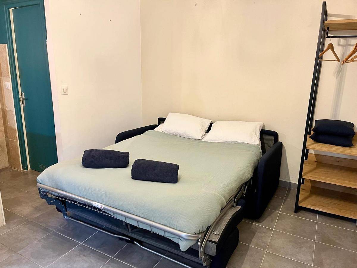 Appartement entier, One-Bedroom Apartment in Sarlat-la-Canéda, Périgord Noir