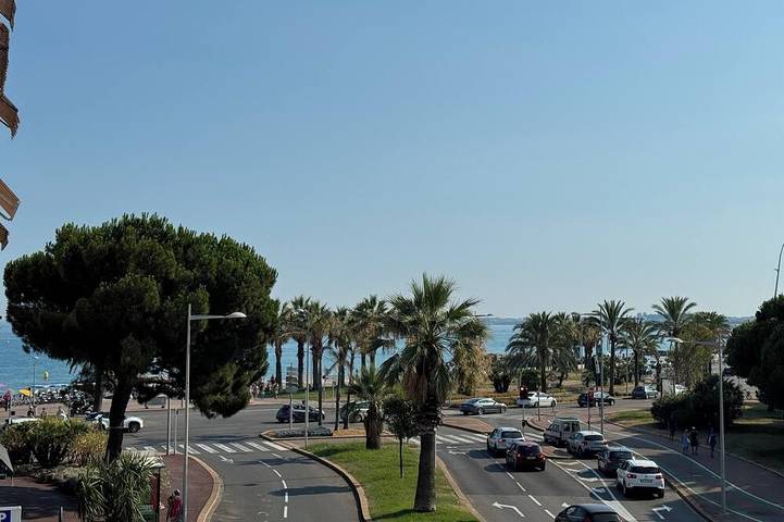 Gîte pour 6 personnes, avec balcon dans Plage De L Hippodrome Cagnes Sur Mer