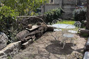 Location de vacances pour 2 personnes, avec jardin à Casalabriva