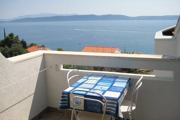 Apartament wakacyjny dla 6 osób, z balkon/ taras w Igrane