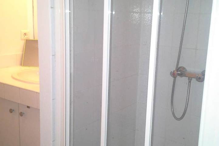 Apartamento entero, Apt. T1 Bis de la ciudad en el 1er piso de una residencia con terraza carractère in Cahors, Quercy