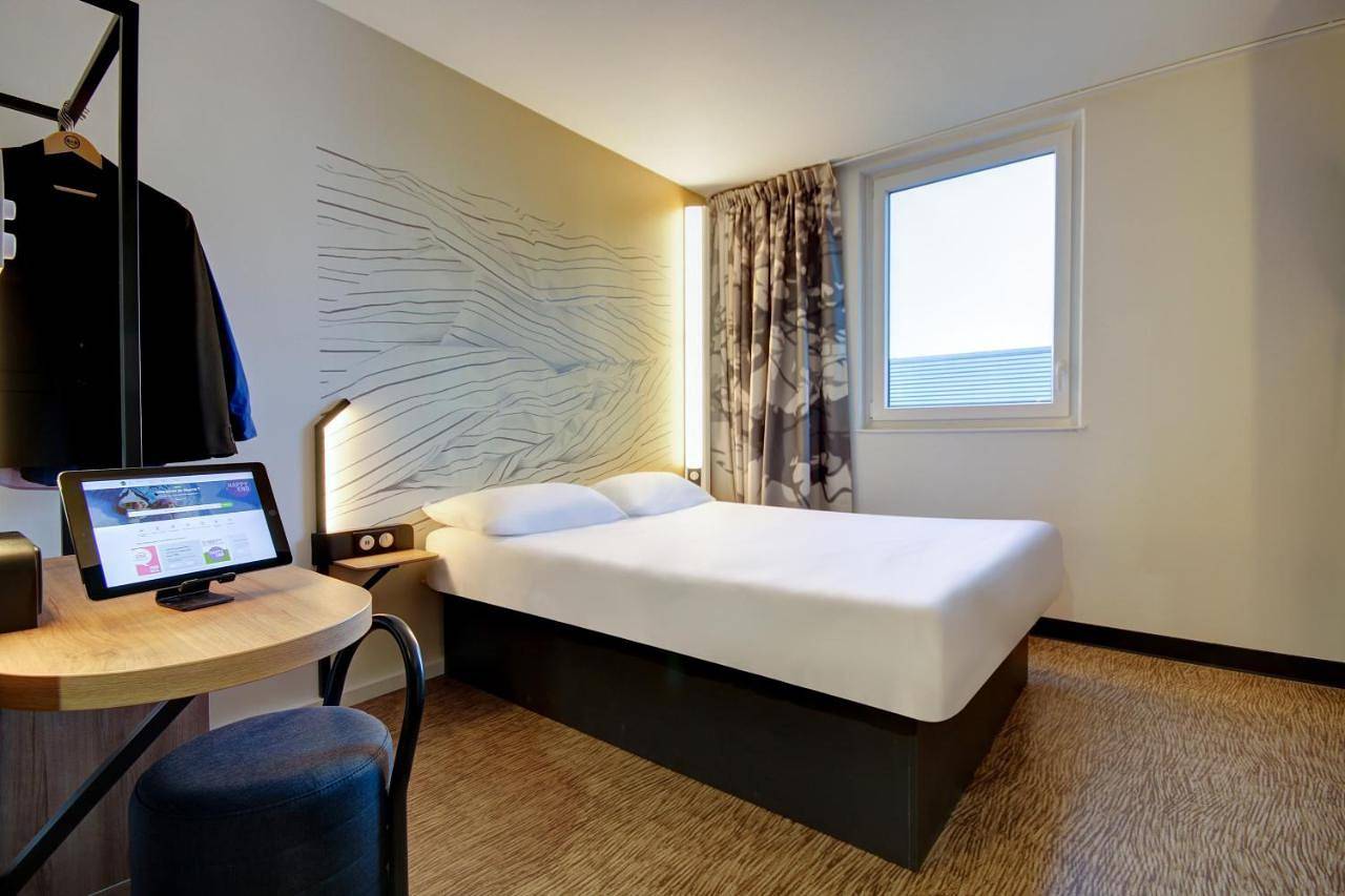 Double Room - Disability Access in Épernay, Marne