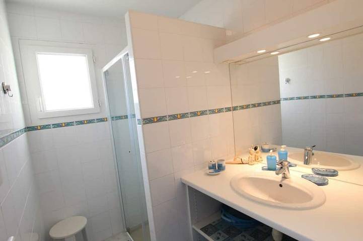 Gîte pour 4 personnes, avec jardin à Saint-Jean-le-Thomas - 4