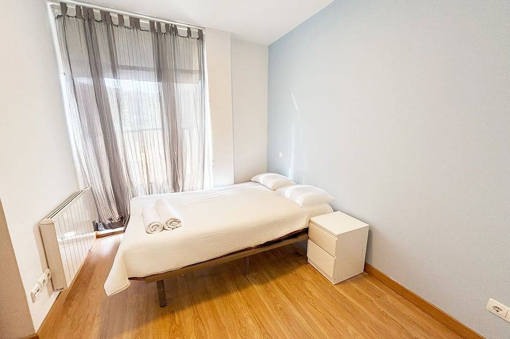 Geheel appartement, With bright and spacious patio in Tetuán, Madrid