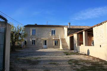 Gîte pour 6 personnes à Allègre-les-Fumades